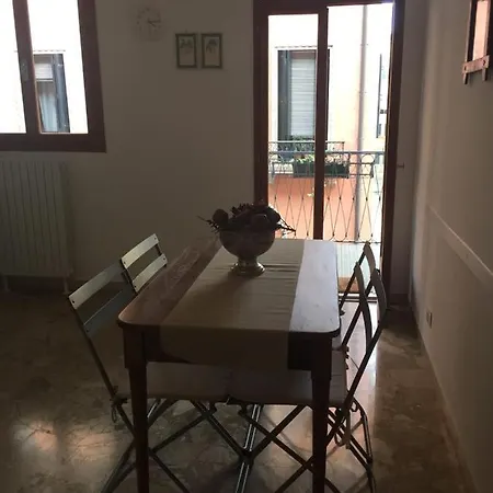Apartament Calle San Giacomo *