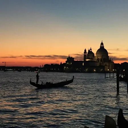 Calle San Giacomo Venise